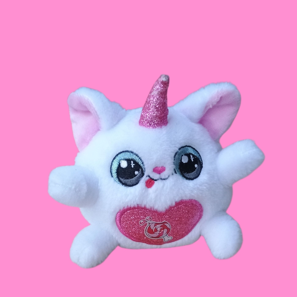 Zuru Rainbocorns 4" Puppycorn Chiquita Chihuahua w/ Wings Plush.